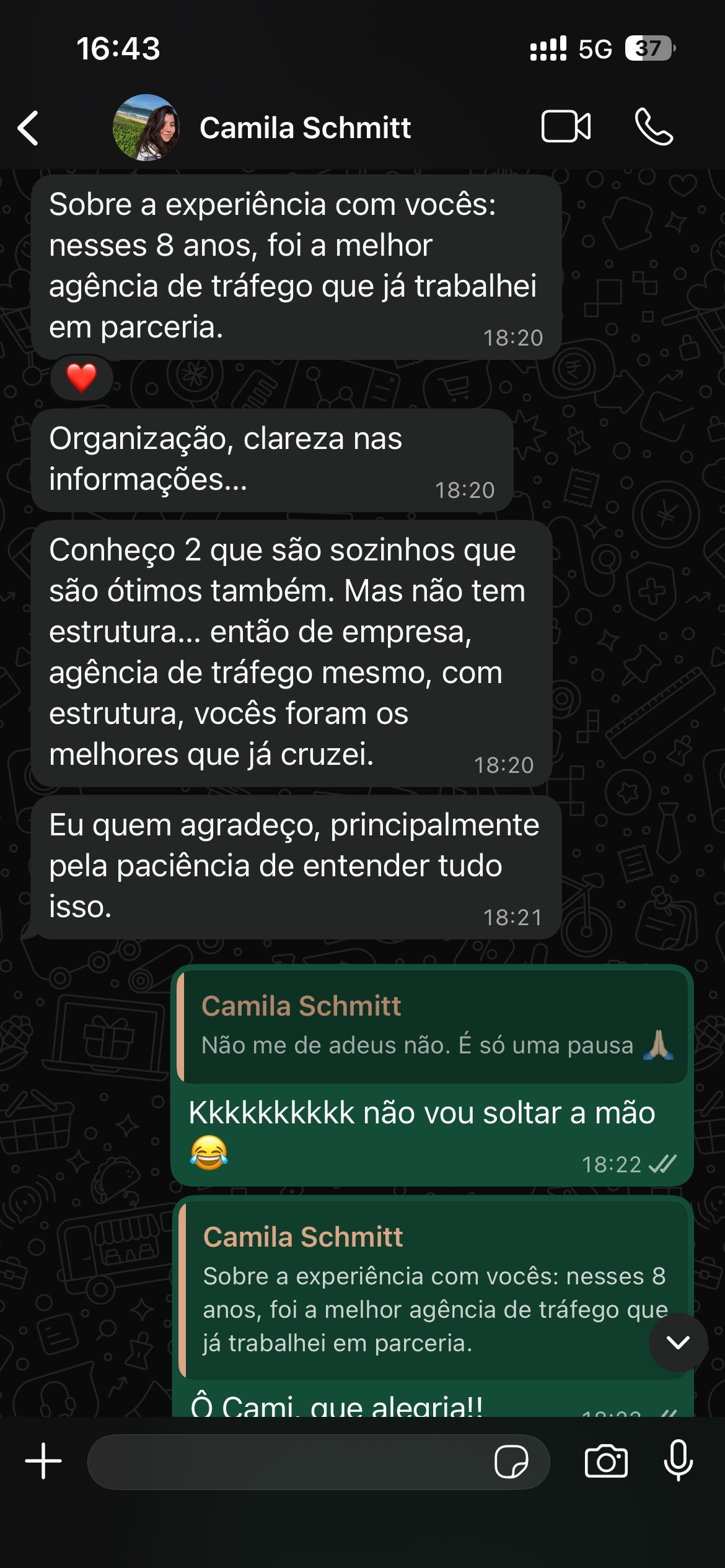 Depoimento da Camila Schmitt: melhor agência de tráfego em 8 anos de parceria